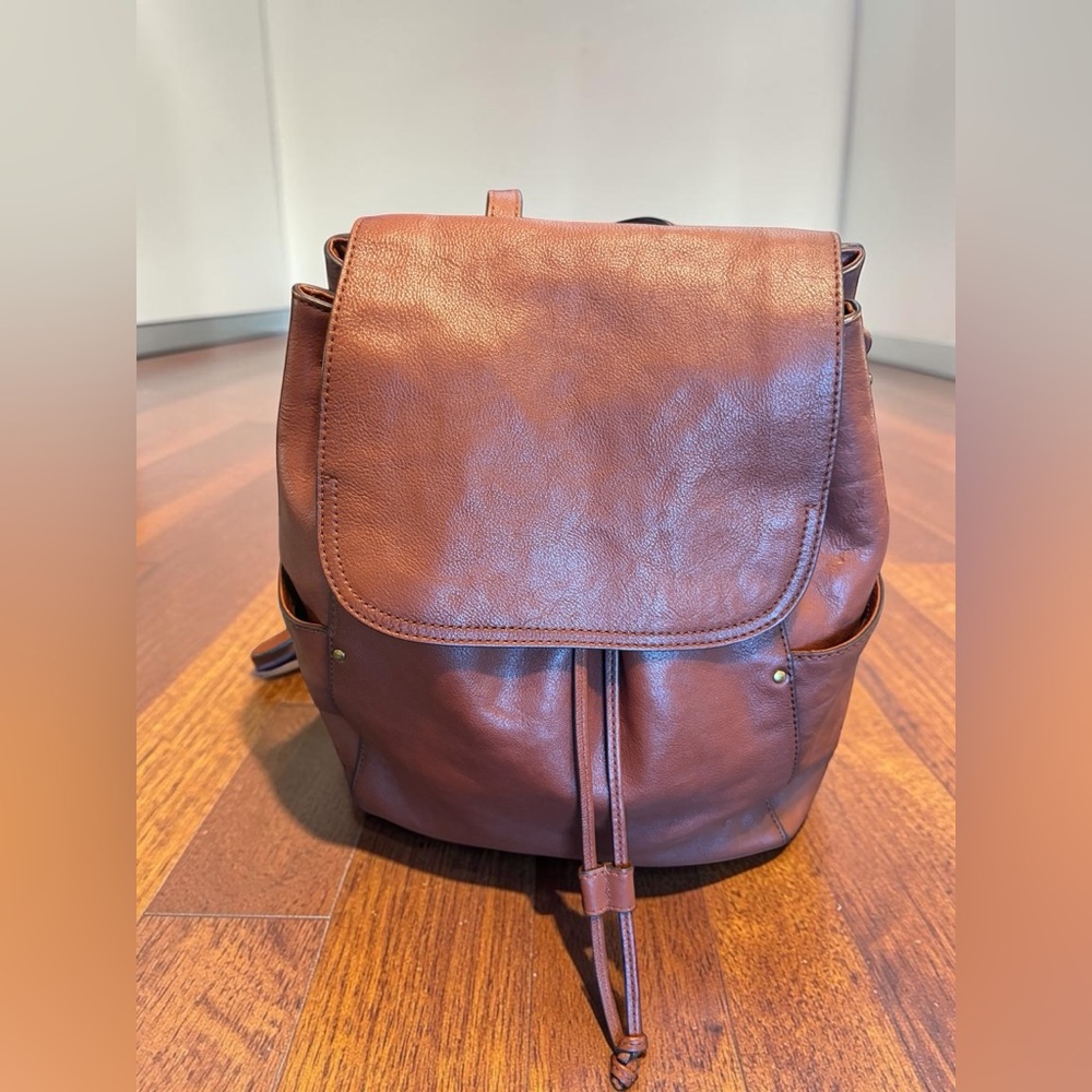 Frye Melissa Style Cognac Leather Backpack Drawstring Flap Boho Vintage